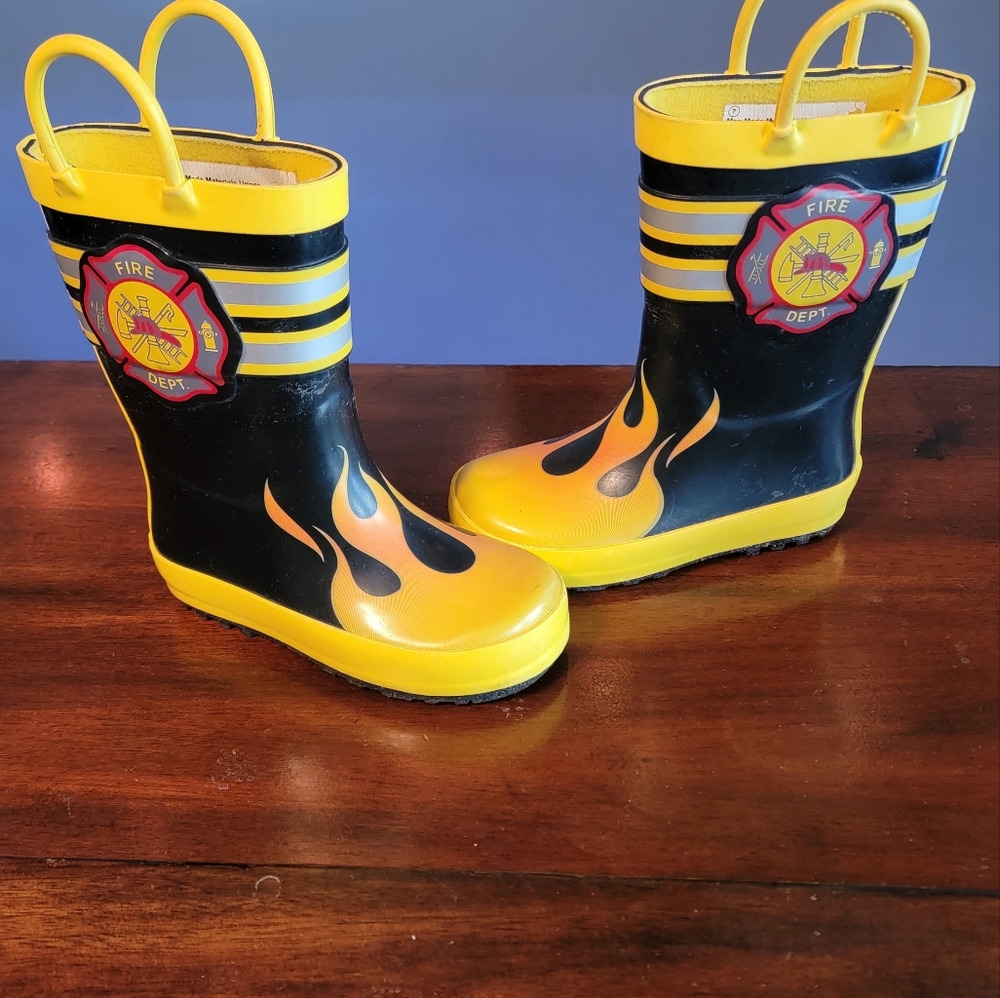 Toddler Boys Rain Boots.